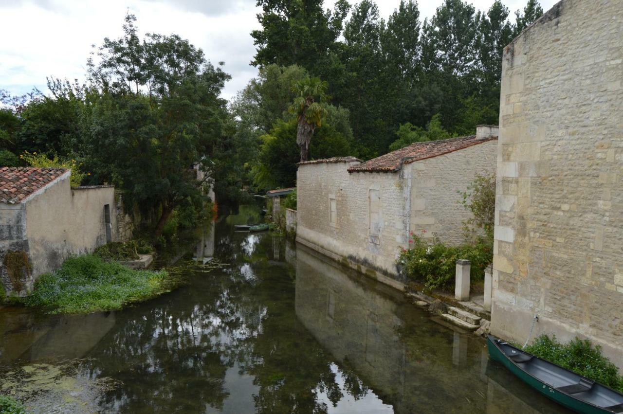 לינה וארוחת בוקר Le Moulin De בסק מראה חיצוני תמונה